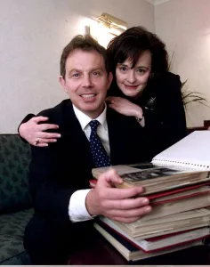 Mirror/0200to0299 00204/tony blair mp wife cherie april 1997 Mirror/0200to0299 00204/tony blair mp wife cherie april 1997