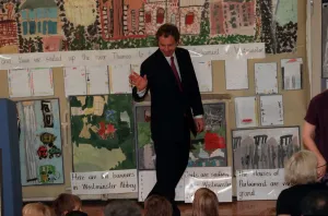 Tony Blair Prime Minister July 98 Giving a speech to the children and teacher' Tony Blair Prime Minister July 98 Giving a speech to the children and teacher'