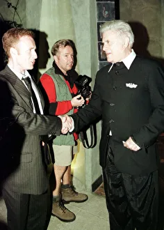 Tony Curtis actor meets Mirror man Nic North April 1998 whilst leaving a Beverly Hills Tony Curtis actor meets Mirror man Nic North April 1998 whilst leaving a Beverly Hills