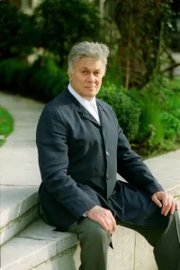 Tony Curtis Actor November 98 American actor in London on honeymoon wife his wife Tony Curtis Actor November 98 American actor in London on honeymoon wife his wife