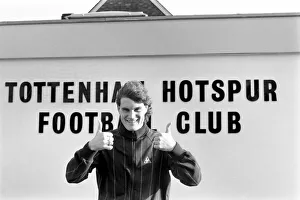 Tottenham Hotspur footballer Glenn Hoddle gives the thumbs up' Tottenham Hotspur footballer Glenn Hoddle gives the thumbs up'
