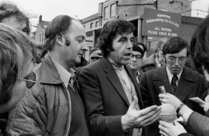 Trade Unionist Jimmy Reid at Marathon oil rig yard in Clydebank Trade Unionist Jimmy Reid at Marathon oil rig yard in Clydebank