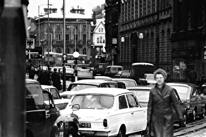 Traffic struggles against the snow on Collingwood Street, Newcastle 23 November 1971 Traffic struggles against the snow on Collingwood Street, Newcastle 23 November 1971