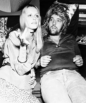 Twiggy model and actress with boyfriend and manager Justin de Villeneuve Twiggy model and actress with boyfriend and manager Justin de Villeneuve