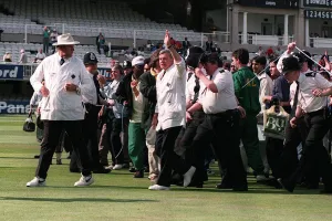 Umpire Dickie Bird waves to the crowd at the end of his last match as a Test Umpire in Umpire Dickie Bird waves to the crowd at the end of his last match as a Test Umpire in