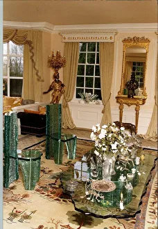 Uri Geller Psychic's Home DBase A©Mirrorpix Uri Geller Psychic's Home DBase A©Mirrorpix