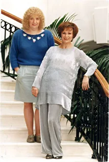 VICTORIA WOOD AND JULIE WALTERS AT A PHOTOCALL FOR PAT & MARGARET 10/06/1994 VICTORIA WOOD AND JULIE WALTERS AT A PHOTOCALL FOR PAT & MARGARET 10/06/1994