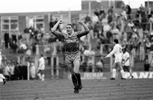 Vinnie Jones in action for Wimbledon FC against Tottenham Hotspur - 19th March 1988 Vinnie Jones in action for Wimbledon FC against Tottenham Hotspur - 19th March 1988