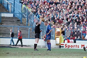 Vinnie Jones getting a yellow card. Chelsea v Sheffield United, FA Cup 5th round Vinnie Jones getting a yellow card. Chelsea v Sheffield United, FA Cup 5th round