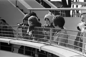 Visitors to Dudley Zoo, looking at the polar bears, West Midlands. 10th April 1973 Visitors to Dudley Zoo, looking at the polar bears, West Midlands. 10th April 1973