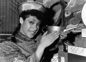 Welsh singer Iris Williams appears in Christmas panto at the Pavilion theatre, Glasgow Welsh singer Iris Williams appears in Christmas panto at the Pavilion theatre, Glasgow