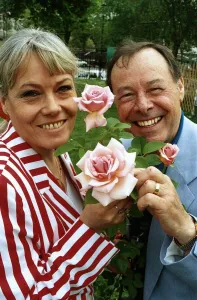 Wendy Richard actress and Bill Treacher actor from Eastenders at the Chelsea Flower Show Wendy Richard actress and Bill Treacher actor from Eastenders at the Chelsea Flower Show