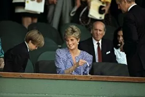 Images Dated 8th July 1991: Wimbledon Tennis. Princess Olana+Son, Prince William. July 1991 91-4292-004