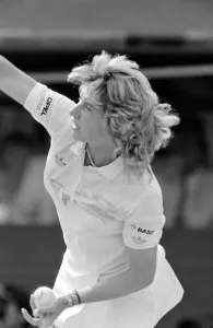 Wimbledon tennis1987-10th day Steffi Graf v Shriver 1980s Wimbledon tennis1987-10th day Steffi Graf v Shriver 1980s