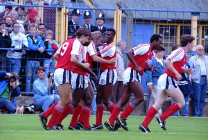 Wimbledon v Arsenal - August 1988 29/08/1988 DM88-4680 A¿ Daily Mirror Wimbledon v Arsenal - August 1988 29/08/1988 DM88-4680 A¿ Daily Mirror