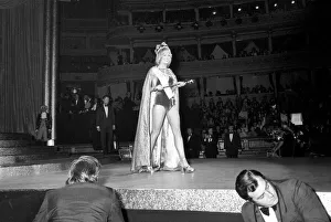 The winner Miss Australia. December 1972 72-11295-004 The winner Miss Australia. December 1972 72-11295-004