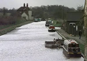 The Worcester-Birmingham Canal at Tardebigge looking towards Bromsgrove The Worcester-Birmingham Canal at Tardebigge looking towards Bromsgrove
