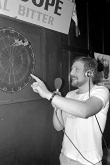 World Darts Champions. John Dennard. February 1975 75-00786-002 World Darts Champions. John Dennard. February 1975 75-00786-002