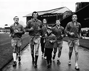 Young Chelsea fan Jimmy Tyler, who was mauled by a Puma, meets his football heroes Young Chelsea fan Jimmy Tyler, who was mauled by a Puma, meets his football heroes
