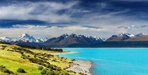 Images Dated 6th December 2008: Mount Cook and Pukaki lake, New Zealand