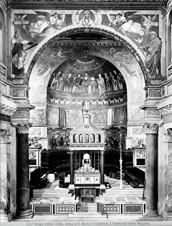 Images Dated 6th September 2007: The apse with the altar of the Santa Maria in Trastevere Church, Rome