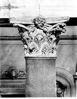 Images Dated 6th September 2007: Corinthian style capital of the nave, Santa Maria in Trastevere Church, Rome