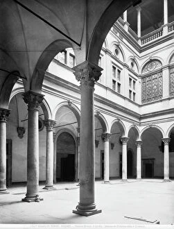 Images Dated 17th January 2013: Courtyard of Palazzo Strozzi in Florence, detail