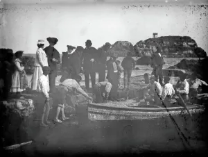 Sea Landscape Photography Prints: Group of excursionists on the harbour's sidewalk, Aci Trezza
