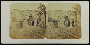 Images Dated 14th June 2012: A group of people in front of the entrance to the house of Petrarch in Padua; Stereoscopic