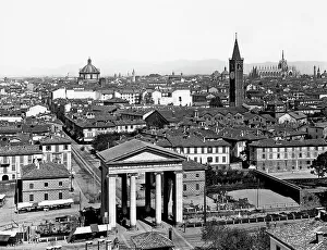 Capital City Landmark Prints: Panoramic view of Milan
