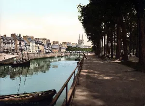 The riverside in Quimper