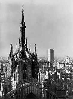 Images Dated 14th June 2012: The segmented dome covering of the Cathedral of Milan