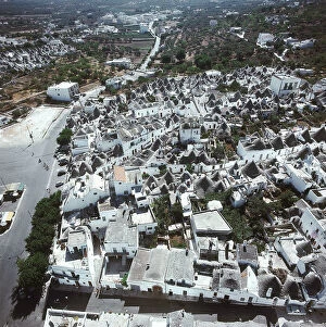 Images Dated 19th February 2007: View of Alberobello, Bari