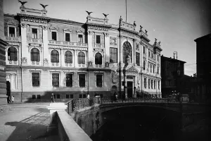 Building Facade Design Prints: View of Padua