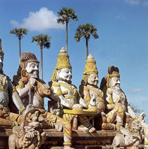 Images Dated 31st May 2007: Votive statues of the Temple Thiromullaiyor, Chennai (Madras), state of Tamil Nadu