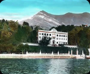 Hand-coloured glass slide print of Villa Carlotta on Lake Como