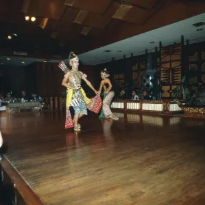 Framed Print : Java / Indonesien Print: Ramayana Ballet Performance in Yogyakarta, 1980s Framed Print : Java / Indonesien Print: Ramayana Ballet Performance in Yogyakarta, 1980s