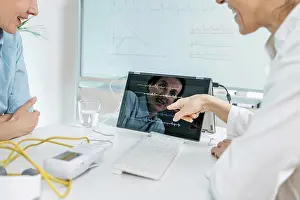 Images Dated 21st August 2021: Biofeedback Training Print
