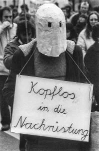 Southern Germany Photos Prints: 04.04.1983, Easter march at the Pershing site