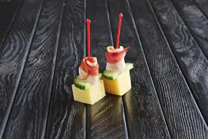 Gourmet Finger Food Prints: Appetizer for reception. Cheese
