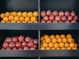 Fruit Arrangement Ideas Prints: Apples and pomegranates as fruit composition