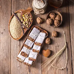 Amaranth Bar Prints: Bar of amaranth