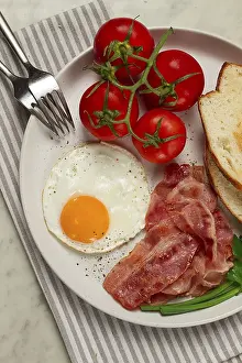British Cuisine Images Prints: Breakfast, fried egg, bacon and bread