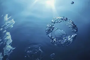 Underwater World Images Prints: Bubble Ring Underwater, Ring Bubble