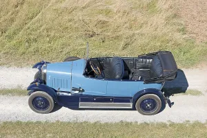Vintage Cars Prints: Oldtimer Citroen B10 with top down
