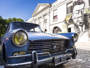 Framed Print : Oldtimer in Buenos Aires Print Framed Print : Oldtimer in Buenos Aires Print