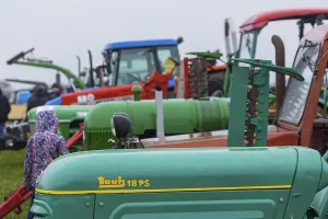 Antique Tractors For Sale Prints: Tractor Pulling