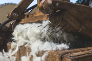 Handmade Crafts Prints: Manual processing of wool