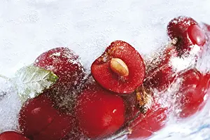 Fruity Stone Fruit Images Prints: Cherries in ice