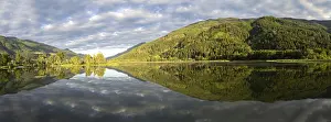 Images Dated 13th June 2024: Clouds are reflected in the lake, Gaishorn am See Print